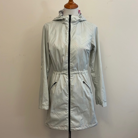 The North Face Jackets & Blazers - Light Green North Face Long Lightweight Jacket with Roll Up Sleeves Size Small